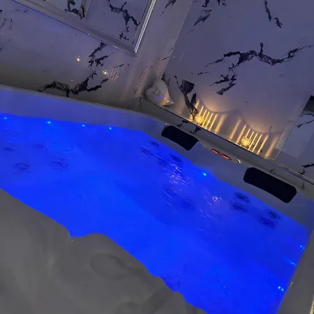 Wellness شقة